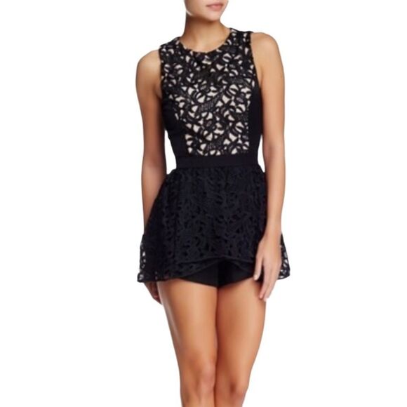 Stylestalker Jungle‎ Shorts Romper - Picture 1 of 8